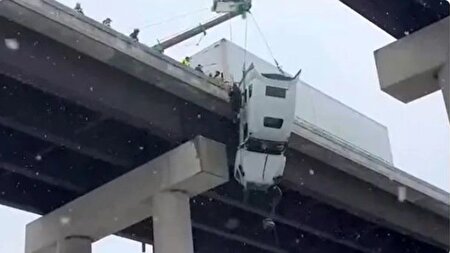 ببینید | نجات عجیب راننده