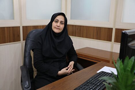 عشق و تعهد، پشت صحنه استودیوهای رادیو