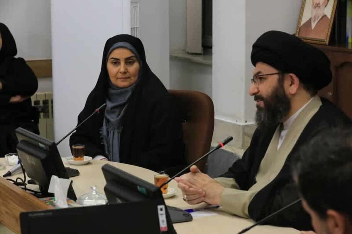 وزیر راه و شهرسازی در دیدار با نماینده ولی فقیه در استان زنجان، با اشاره به حضور میدانی، توجه به مطالبات مردم و تسریع در اتمام پروژه‌های نیمه‌تمام تأکید کرد: تکمیل پروژه‌های نیمه‌تمام، راهبرد اصلی وزارت راه و شهرسازی است.