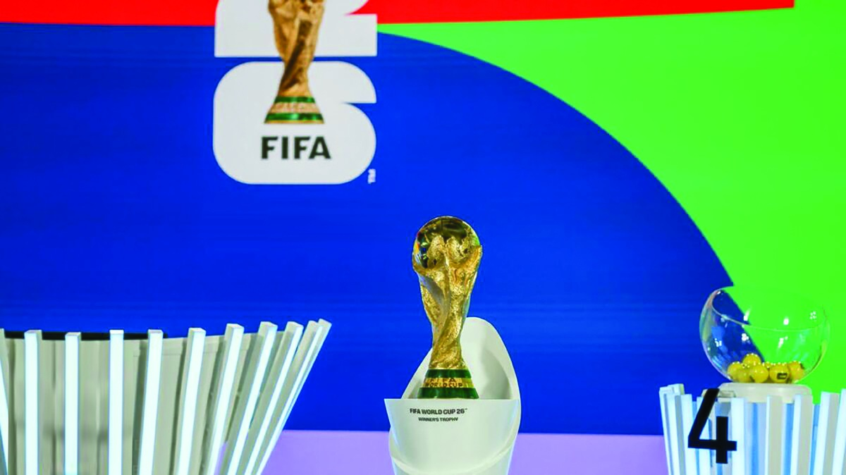 جمعه شب به هیجان سلام کنید؛ قرعه‌کشی جام جهانی ۲۰۲۶ در مرکز همایش‌های جان اف کندی در واشنگتن دی‌سی برگزار می‌شود. مراسمی خاص، با حضور چهره‌های متعدد فوتبال دنیا و اجرای مجریانی که قرار است هم حرف جدی بزنند و هم با حضار شوخی کنند.