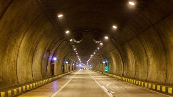 انسداد شبانه مسیر شرق به غرب تونل نیایش و پل صدر