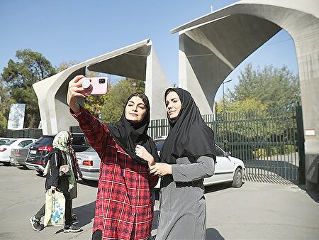 غفلت از پویایی و هویت دانشجو