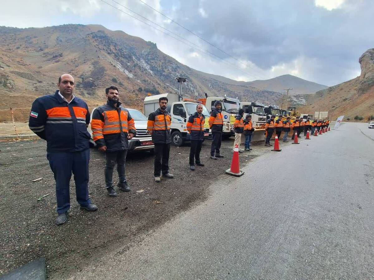 مدیرکل راهداری و حمل‌ونقل جاده‌ای استان البرز از آماده‌باش کامل نیرو‌های راهداری در محور‌های مواصلاتی استان خبر داد.