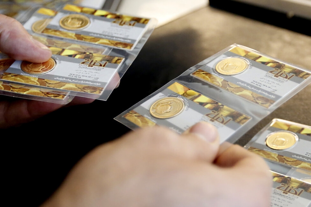 روند افزایش قیمت طلا و مسکوکات آن روز دوشنبه - ۱۷ آذرماه - نیز در بازار تهران تداوم یافت و معامله گران هر سکه را ۱۳۳ میلیون تومان فروختند.