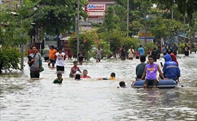 ببینید |  تلفات سیلاب مرگبار اندونزی به ۱۲۰۰ نفر رسید
