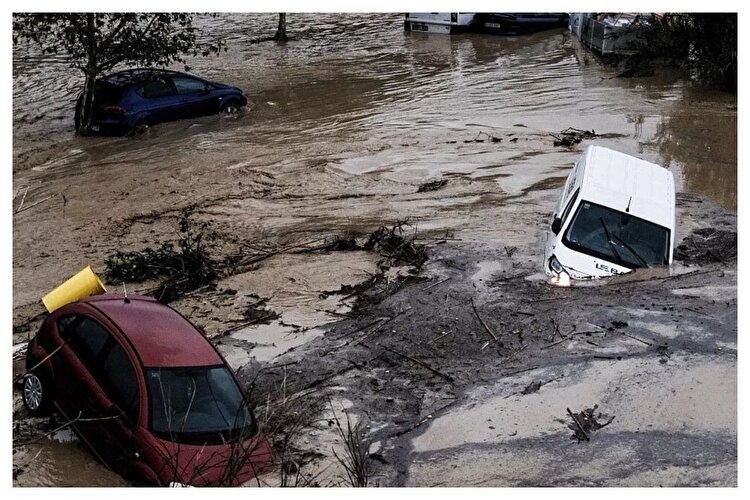 سیلاب جان می‌گیرد