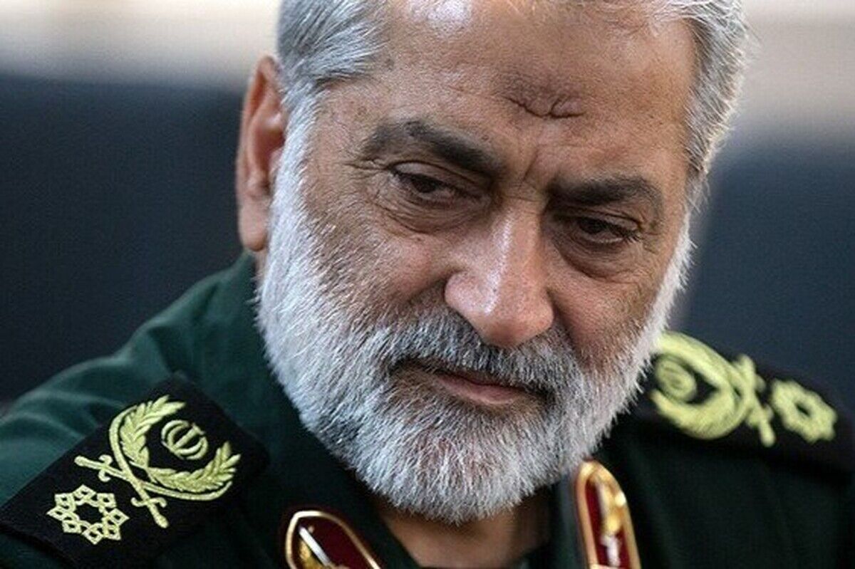 معاون فرهنگی و جنگ نرم ستاد کل نیرو‌های مسلح گفت: چه افتخاری بالاتر از این‌که مدعیان ابرقدرتی در برابر پهپاد «شاهد ۱۳۶» ایرانی زانو بزنند و از آن کپی کنند.