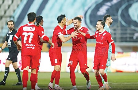 اولین صدرنشینی پرسپولیس با اوسمار