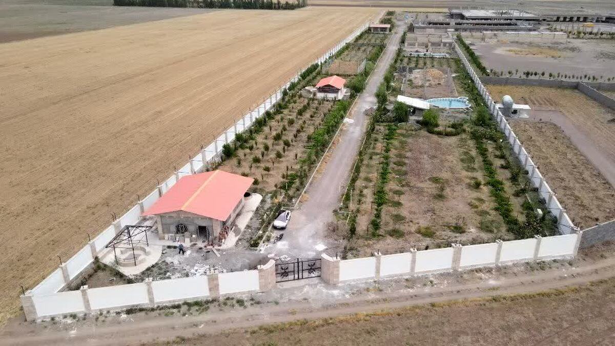 سرپرست میراث‌فرهنگی، گردشگری و صنایع‌دستی استان قزوین گفت: شتاب‌بخشی به اتمام پروژه‌های نیمه‌تمام گردشگری به‌عنوان یکی از اولویت‌های اصلی توسعه این بخش در دستور کار قرار گرفته‌ و دنبال می‌شود.