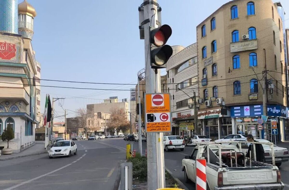 دبیر کارگروه اضطرار آلودگی هوای استان تهران از لغو اجرای طرح زوج و فرد از درب منزل در پایتخت از پنج شنبه ۲۰ آذر خبر داد و گفت: ساعت کاری اصناف طبق روال عادی خواهد بود.