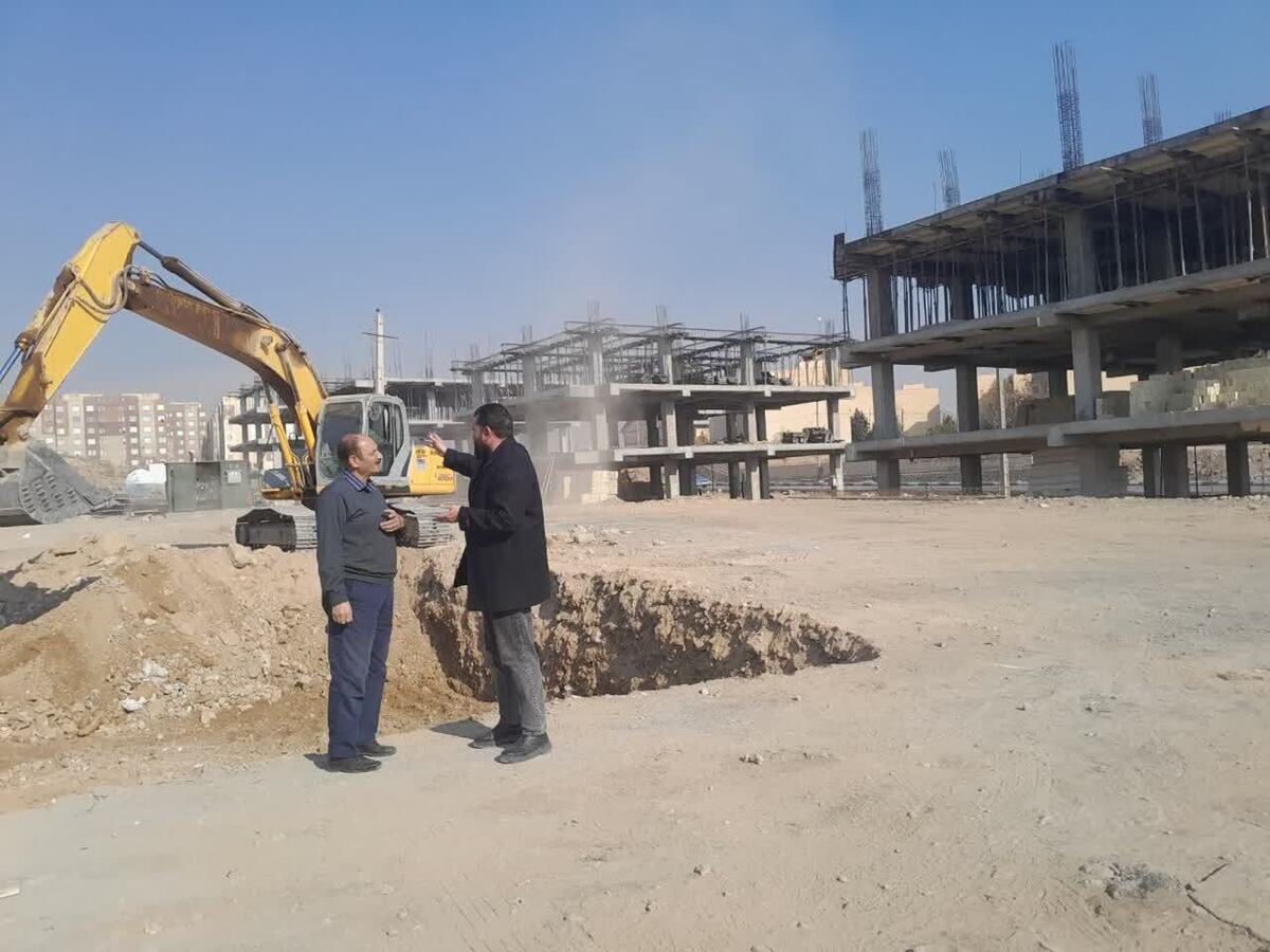 در راستای پیگیری روند اجرایی پیشرفت فیزیکی طرح نهضت ملی مسکن، بازدیدی از پروژه ۱۶۰ واحدی این طرح در شهرستان آبیک به عمل آمد.