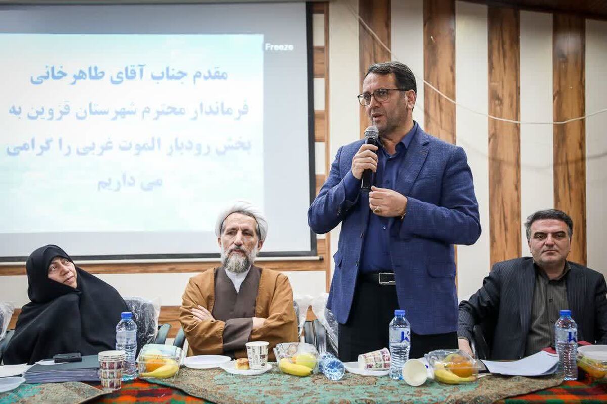 فرماندار قزوین گفت: حضور رئیس‌جمهور در استان و تخصیص اعتبارات بی‌سابقه در سفر اخیر هیأت دولت، فصل جدیدی در روند حل مسائل و توسعه مناطق مختلف استان ایجاد کرده است.