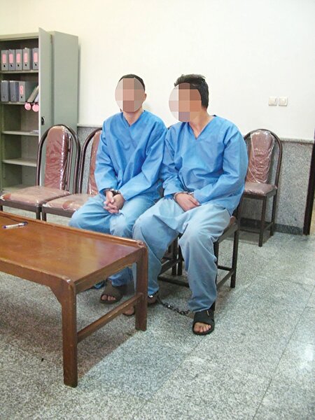 گوشی‌قاپی، حکم بازی جرأت و حقیقت!