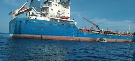 توقیف کشتی نفتکش خارجی