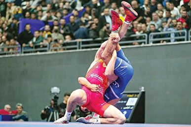 پرواز جام و بطری‌‌های آب!