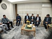 دیدار استاندار کرمانشاه با جانباز ۷۰ درصد علیرضا نویدی و خانواده شهید فارس نظری