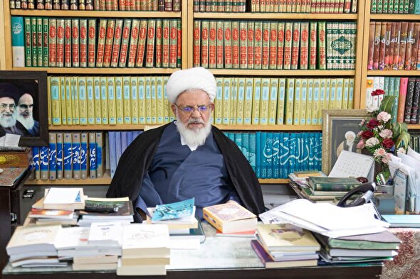 تربیت نسل آینده رسالت اصلی بانوان است