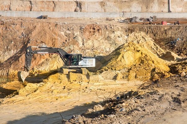 ببینید | پدیدار شدن خاک صحرای کربلا در نزدیکی حرم امام حسین (ع) ببینید | پدیدار شدن خاک صحرای کربلا در نزدیکی حرم امام حسین (ع)