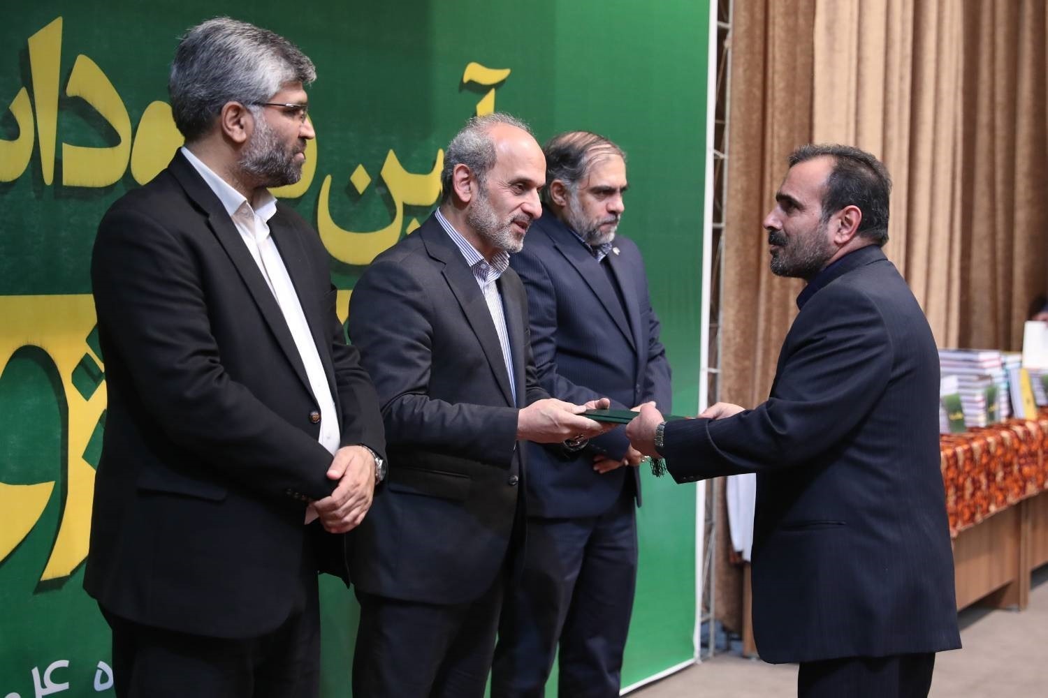 پژوهشگران پیشران تولیدات رسانه ملیاند/ عدم تخصیص بودجه به آثار بدون پیوست پژوهشی پژوهشگران پیشران تولیدات رسانه ملیاند/ عدم تخصیص بودجه به آثار بدون پیوست پژوهشی