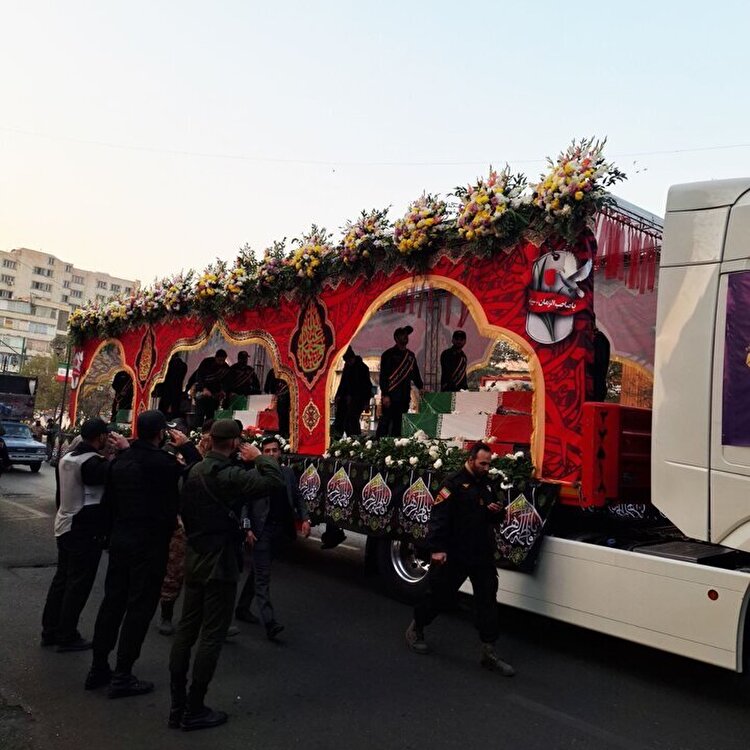 تشییع پیکرهای پاک ۱۰۰ شهید گمنام در تهران