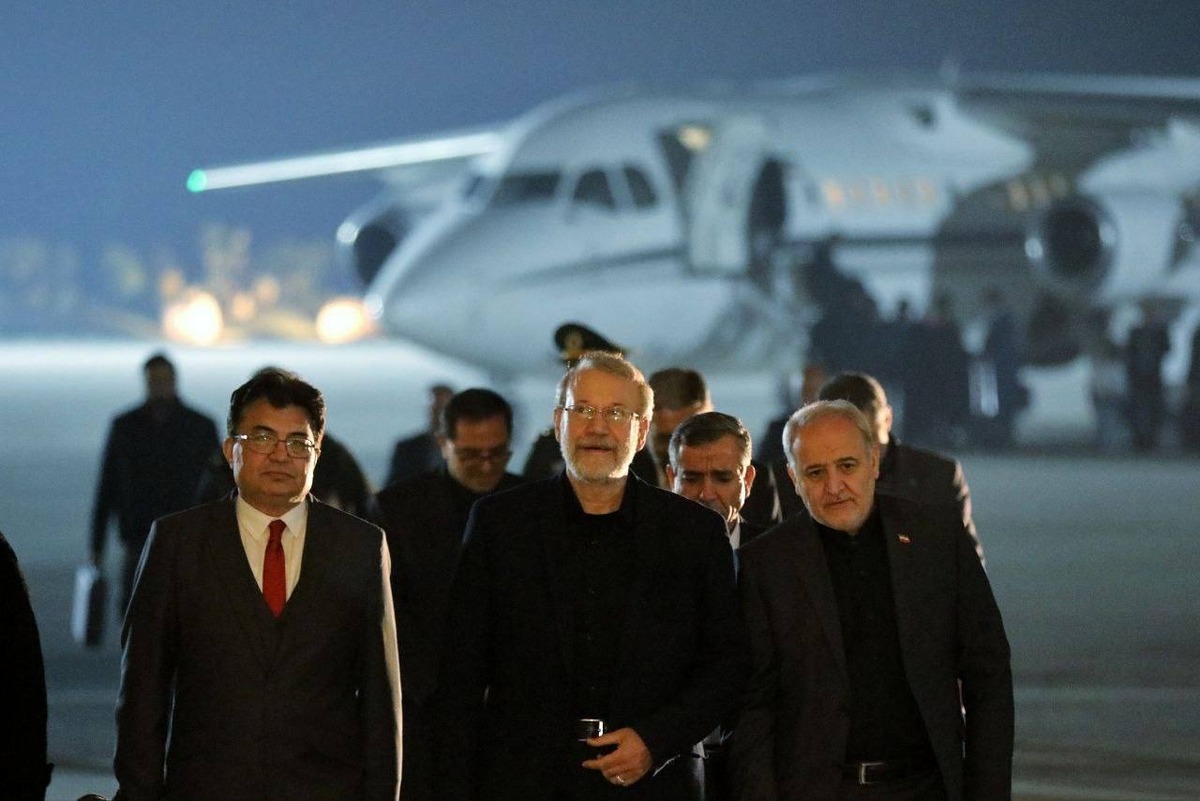 دبیر شورای عالی امنیت ملی با تاکید بر جایگاه مهم پاکستان در منطقه گفت: همکاری‌های تهران و اسلام‌آباد در حوزه‌های مختلف به آرامش و صلح در منطقه کمک می‌کند.