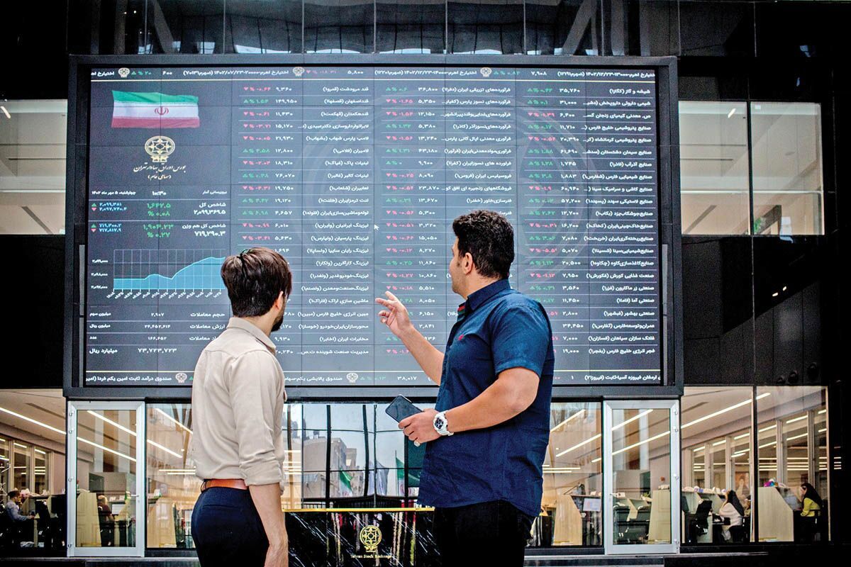 بازار سهام سومین روز کاری هفته (سه‌شنبه) بعد از تعطیلی روز دوشنبه برخلاف وضعیت هوای آلوده پایتخت و مانندروزهای گذشته سبزپوش آغاز کرد و این روند تا پایان معاملات بازار ادامه داشت.معاملات بازار دیروز با رشد تقاضا آغاز شد و۸۰درصد از نمادهای معاملاتی سبزپوش بودند.