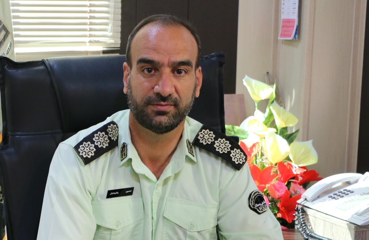 رئیس پلیس پیشگیری فرماندهی انتظامی استان قزوین از شهروندان خواست مراقب سارقان مامورنما باشند.