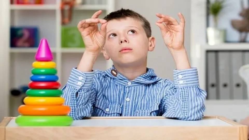 برای کودکان و قربانیان بی‌دفاع جنگ تحمیلی