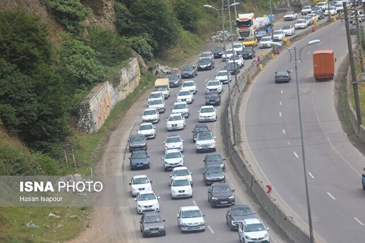 ترافیک فوق سنگین در محورهای منتهی به تهران