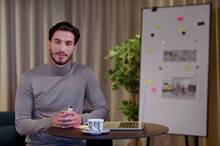 استمرار آموزش دانش‌آموزان به صورت مجازی و آفلاین تا پایان فروردین