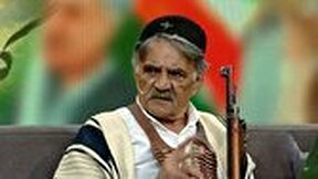 ببینید | ماجرای شجاعت هموطن عشایر لر و تیراندازی به سمت جنگنده و بالگرد دشمن