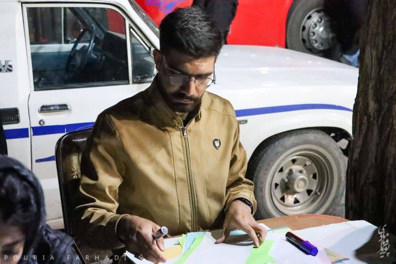 خوشنویسان شهرکردی پای کار اجتماعات شبانه