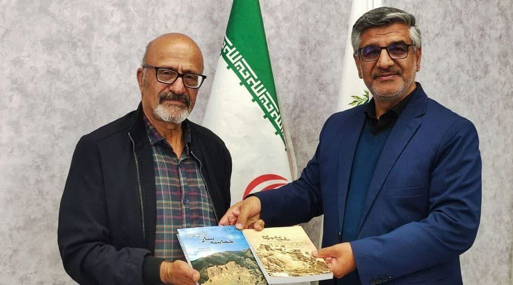 دیدار شهردار بروجن با نویسنده کتاب‌های «بابک قهرمان» و «حماسه‌ساز الموت»