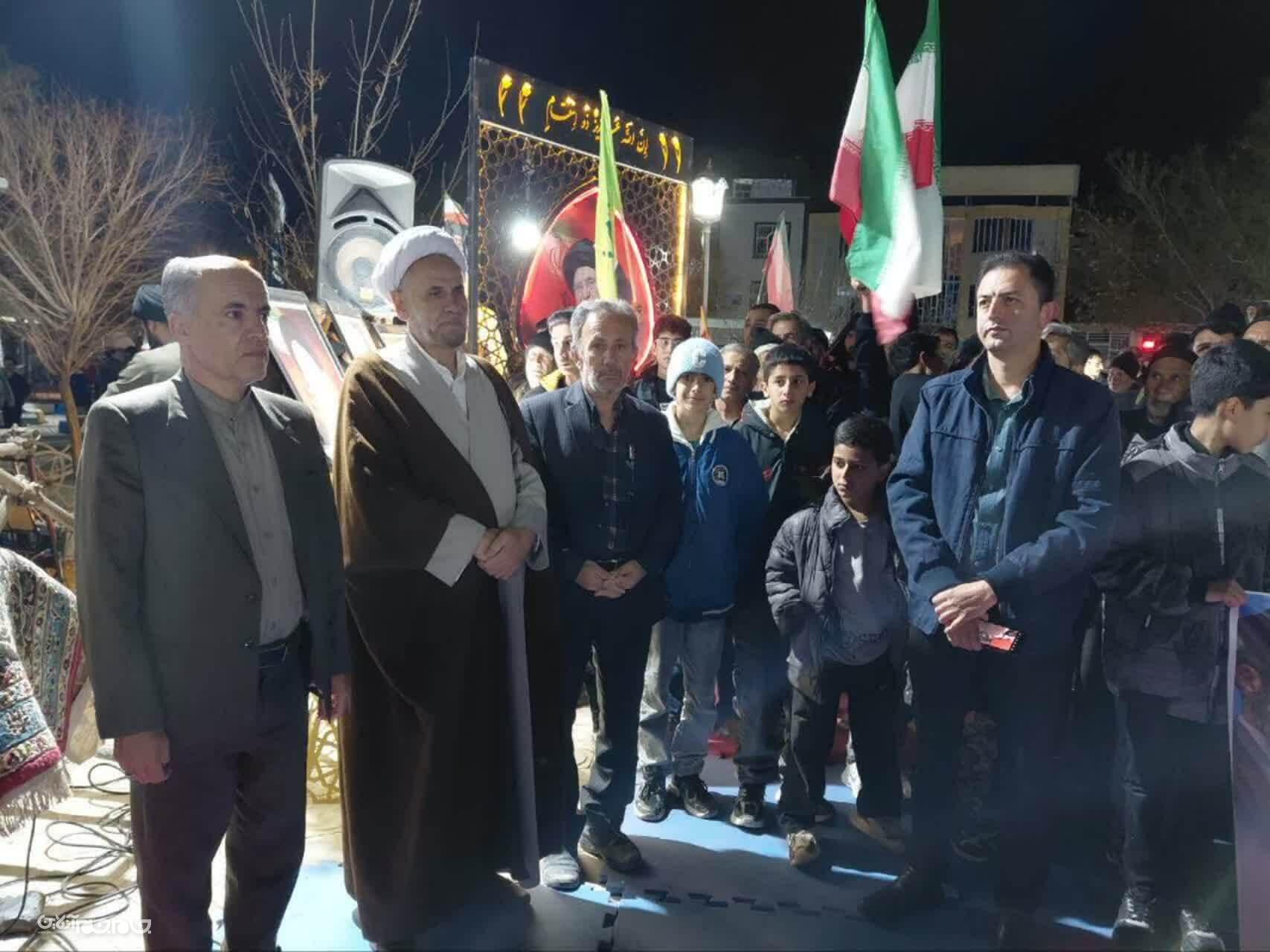 حماسه حضور پرشور ورزشکاران در تجمعات مردمی، این‌بار در شهر نقنه