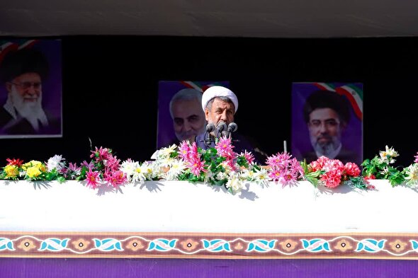 توده های مردم در دفاع از کشور و ارزش های اسلامی متحد هستند