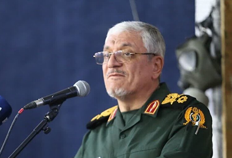 سخنگوی وزارت دفاع: تا تسلیم کامل دشمن رزم را با شدت ادامه می‌دهیم