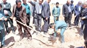 کاشت ۱۶۸ اصله درخت به یاد شهدای دانش آموز میناب در رفسنجان