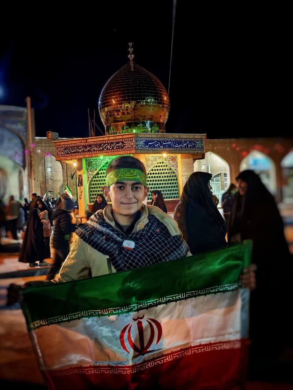 حماسه حضور خیابانی مردم بروجن در شب‌های سرد بام ایران +تصاویر