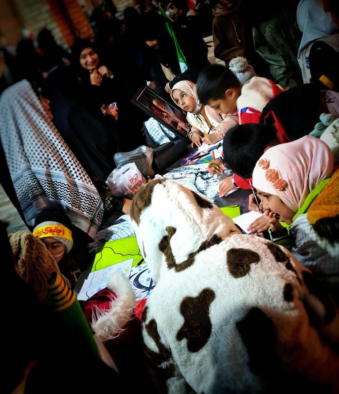 حماسه حضور خیابانی مردم بروجن در شب‌های سرد بام ایران +تصاویر