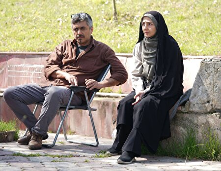 همدلی؛ «چادر مسافرتی» در «سرو، سپید، سرخ» | در دل جنگ، خانواده‌ای به فهم مشترک می‌رسد