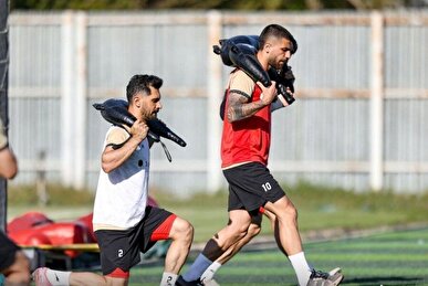 استارت پرسپولیس برای ادامه لیگ؛ باقری برنامه‌های اوسمار را اجرا کرد