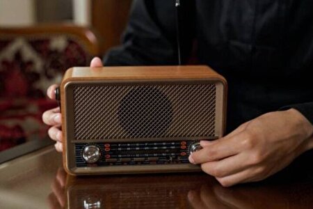 بررسی چکونگی بهره از آموزه های مکتب  امام صادق (ع)برای پاسداشت ایرانِ مقتدر در ‌برنامه «وطنم ایران»