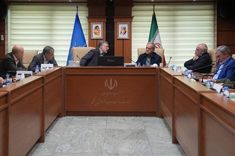 در شرایط جنگی هیچ‌یک از خدمات نظام سلامت متوقف نشد