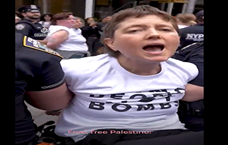 ببینید | بازداشت معترضان ضد جنگ در نیویورک