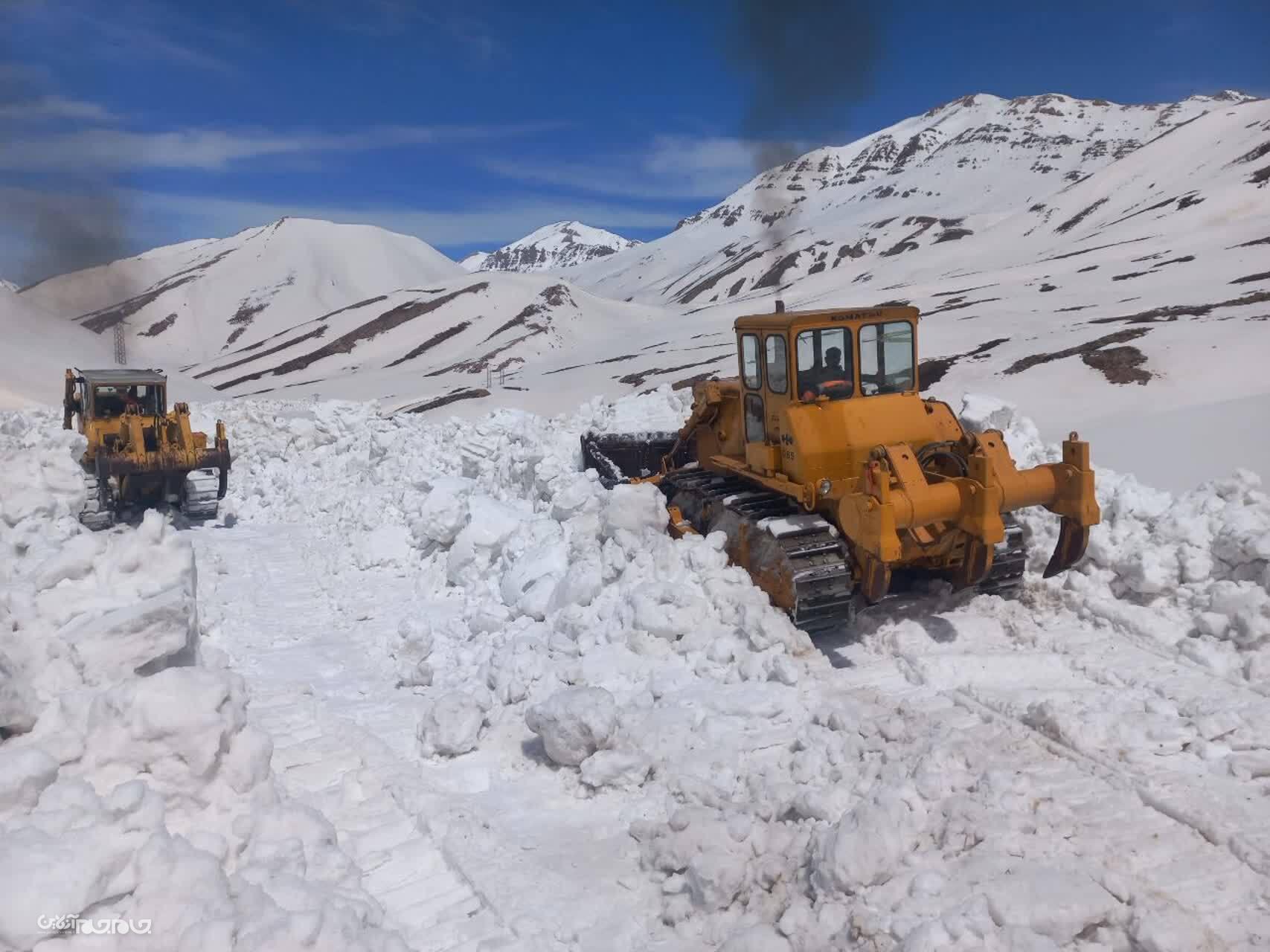 جلوه‌هایی از همت راهداران برای بازگشایی جاده موگویی +تصاویر