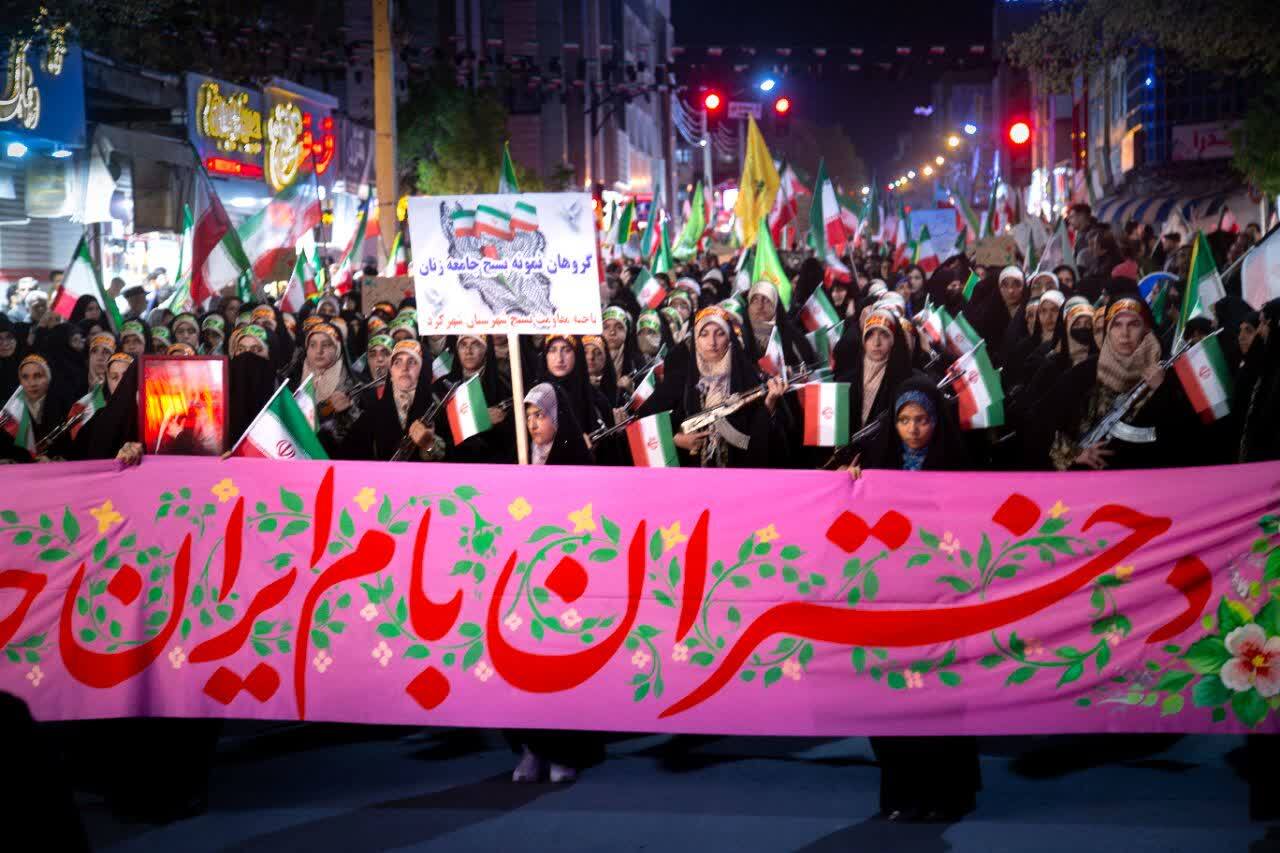 خیابان، در دست دختران جدانفدای بام ایران