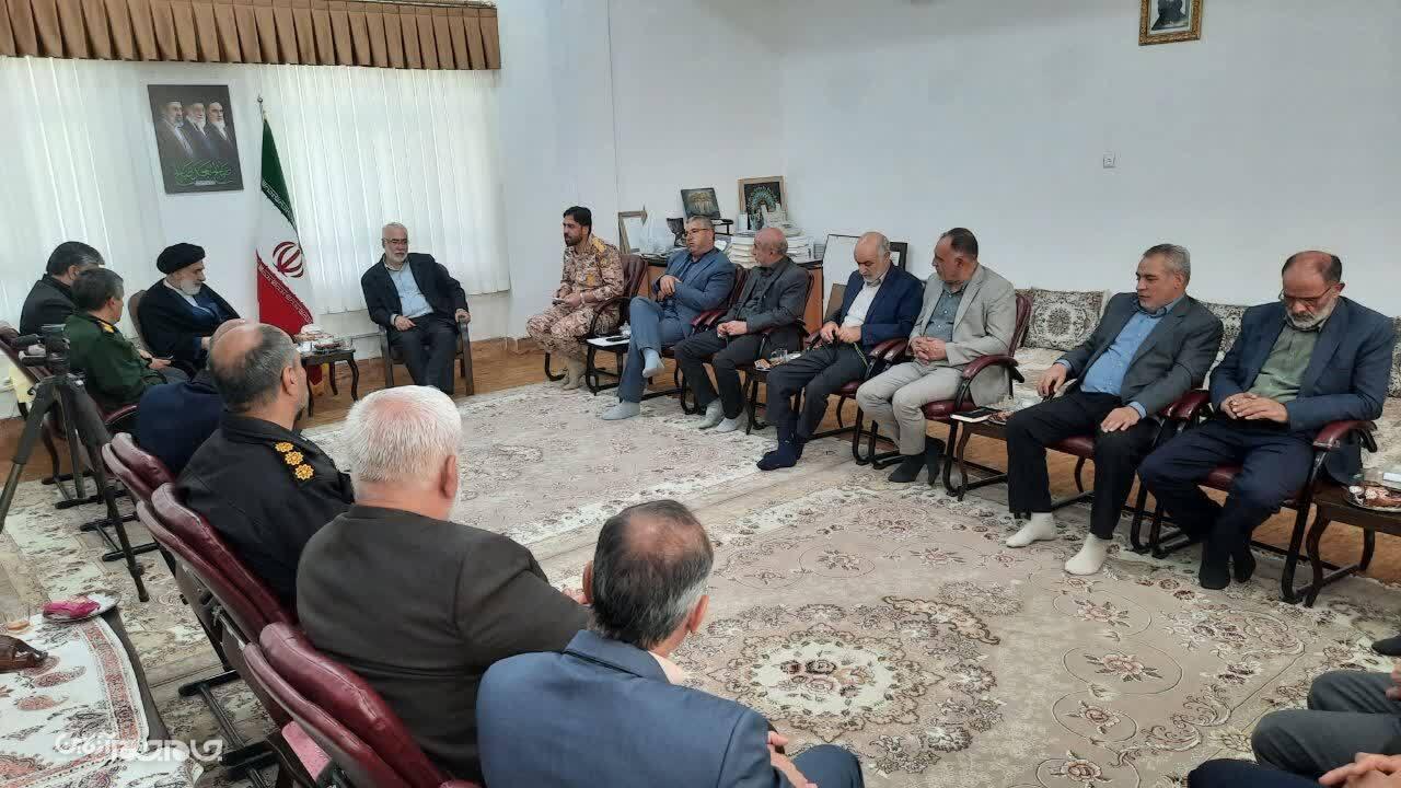 دیدار پیشکسوتان دفاع مقدس چهارمحال و بختیاری با نماینده ولی‌فقیه در استان +تصاویر