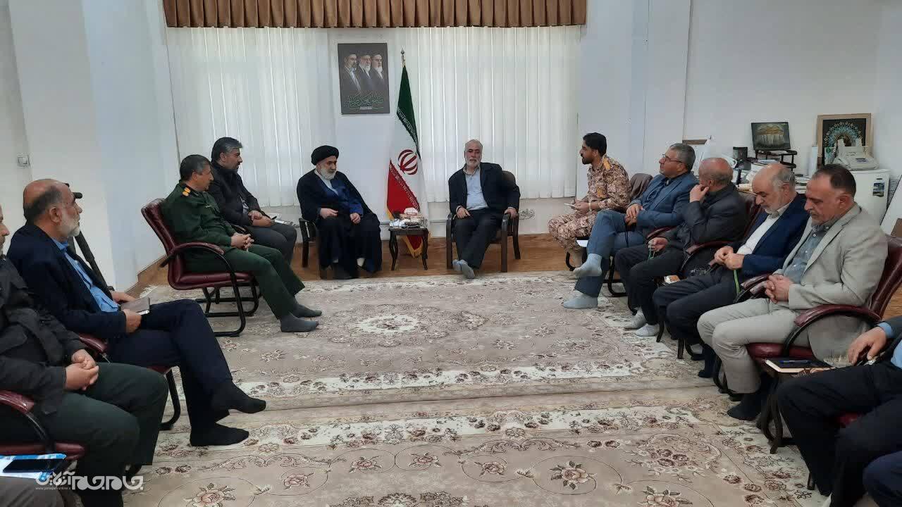 دیدار پیشکسوتان دفاع مقدس چهارمحال و بختیاری با نماینده ولی‌فقیه در استان +تصاویر