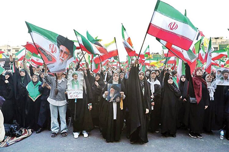 ایران، صحن امام رضا(ع) شد