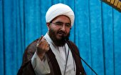 در میانه جنگ مستقیم و رویارویی بی‌پرده حق و باطل قرار داریم